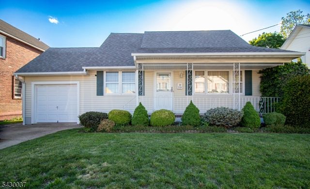 226 S 5Th Ave, Manville Boro, NJ 08835