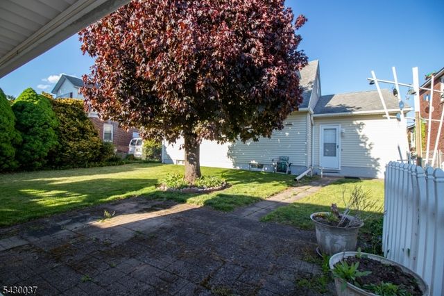 226 S 5Th Ave, Manville Boro, NJ 08835