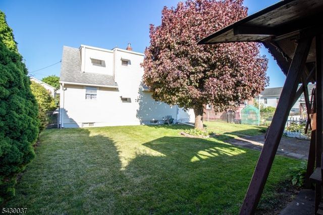226 S 5Th Ave, Manville Boro, NJ 08835