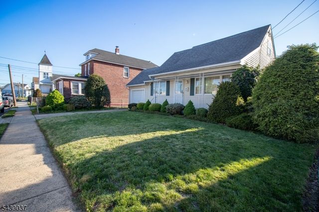 226 S 5Th Ave, Manville Boro, NJ 08835