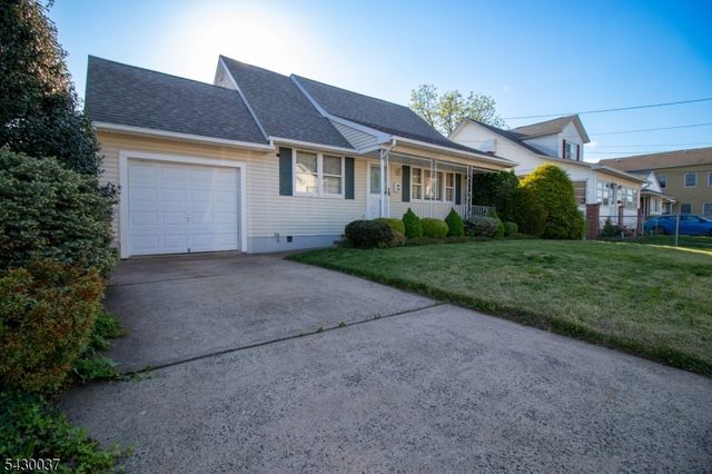226 S 5Th Ave, Manville Boro, NJ 08835