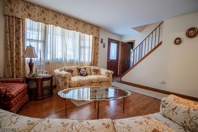 226 S 5Th Ave, Manville Boro, NJ 08835