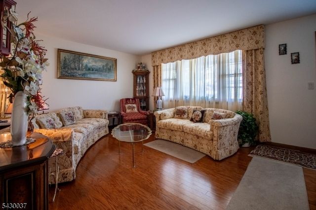 226 S 5Th Ave, Manville Boro, NJ 08835