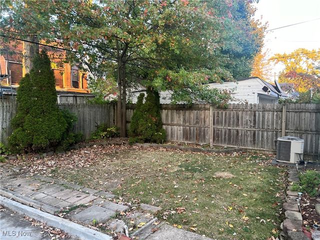 15903 Stockbridge Avenue, Cleveland, OH 44128