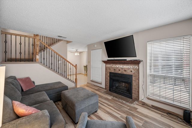 1420 Meadowood Village, Fort Worth, TX 76120