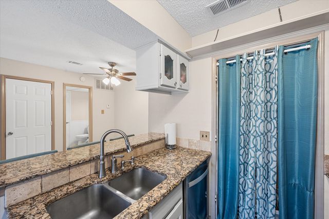 1420 Meadowood Village, Fort Worth, TX 76120