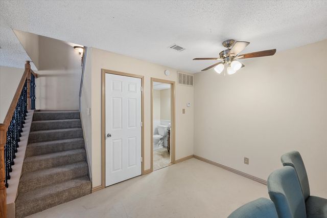 1420 Meadowood Village, Fort Worth, TX 76120