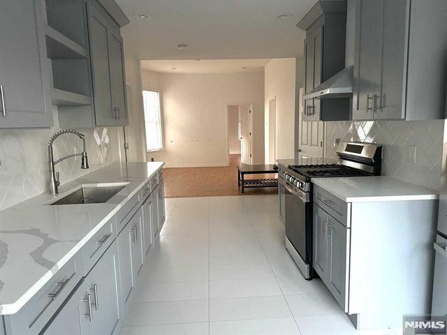 143 W 2nd Street 1, Clifton, NJ 07011