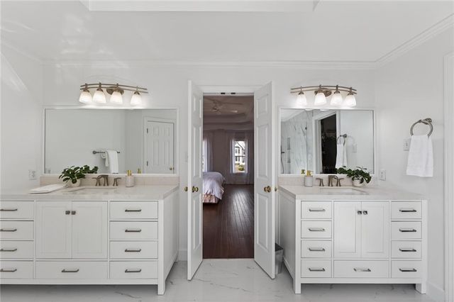 555 Hembree Grove Ovrlk, Roswell, GA 30076