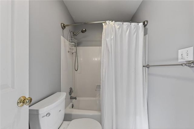 555 Hembree Grove Ovrlk, Roswell, GA 30076