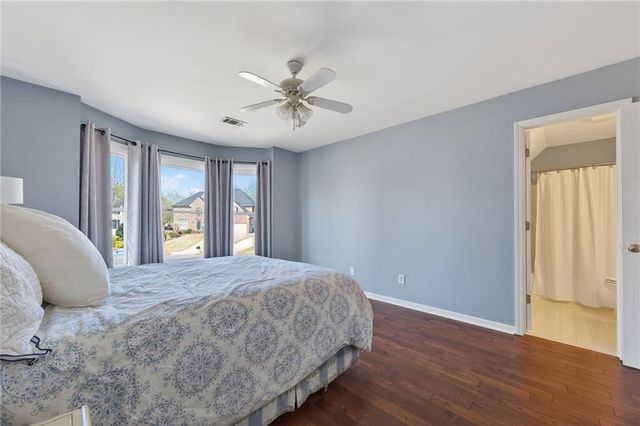 555 Hembree Grove Ovrlk, Roswell, GA 30076