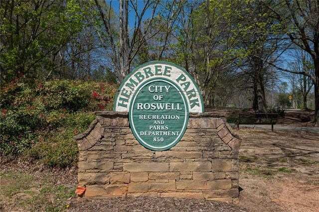 555 Hembree Grove Ovrlk, Roswell, GA 30076