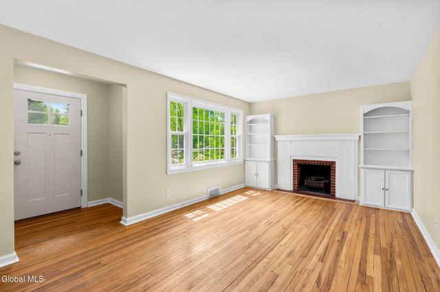 14 Wheeler Drive, Glenville, NY 12019