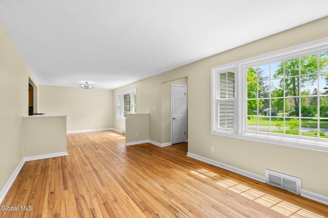 14 Wheeler Drive, Glenville, NY 12019
