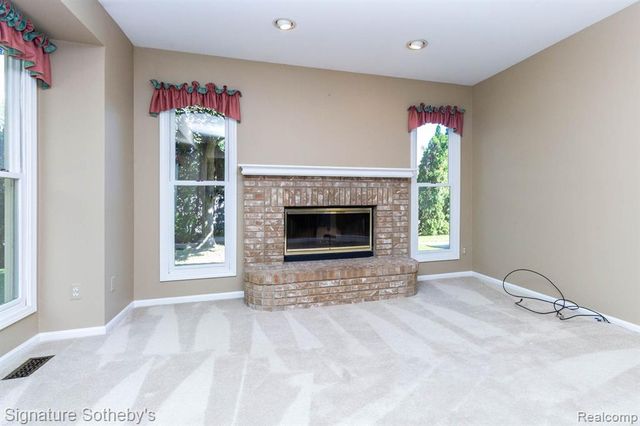 7250 Aaronway Drive, West Bloomfield, MI 48324