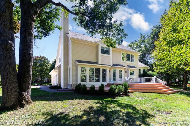 7250 Aaronway Drive, West Bloomfield, MI 48324