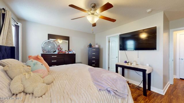 2564 Saddleback Drive B, Winterville, NC 28590