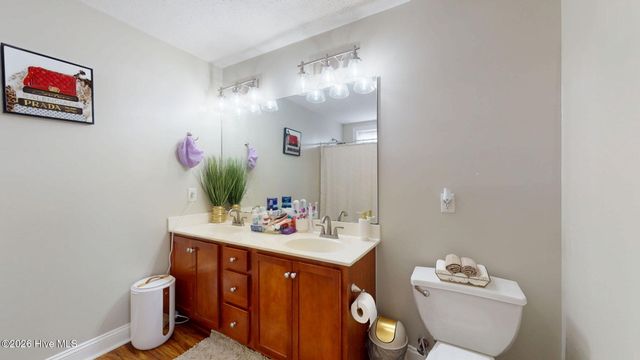 2564 Saddleback Drive B, Winterville, NC 28590