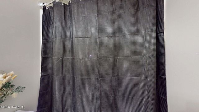 2564 Saddleback Drive B, Winterville, NC 28590