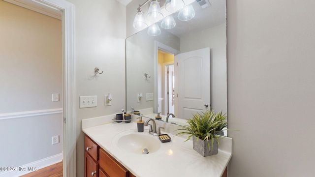 2564 Saddleback Drive B, Winterville, NC 28590