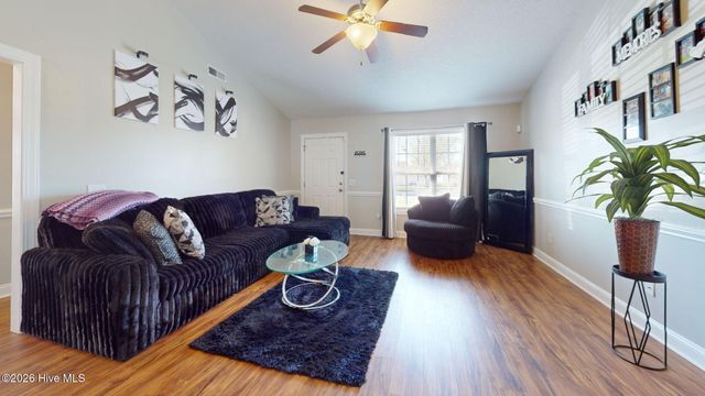 2564 Saddleback Drive B, Winterville, NC 28590