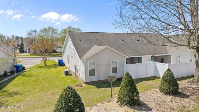 2564 Saddleback Drive B, Winterville, NC 28590