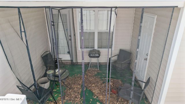 2564 Saddleback Drive B, Winterville, NC 28590