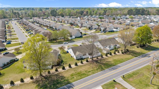 2564 Saddleback Drive B, Winterville, NC 28590