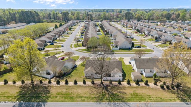 2564 Saddleback Drive B, Winterville, NC 28590