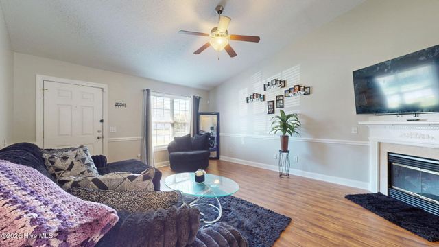 2564 Saddleback Drive B, Winterville, NC 28590