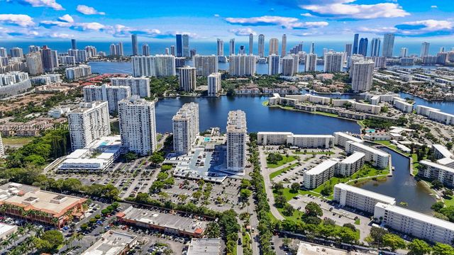 18021 Biscayne Blvd 1102, Aventura, FL 33160
