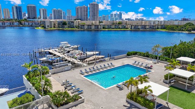 18021 Biscayne Blvd 1102, Aventura, FL 33160