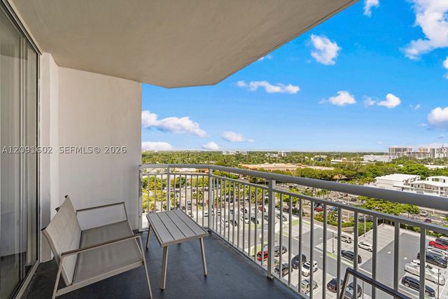 18021 Biscayne Blvd 1102, Aventura, FL 33160