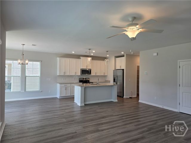 27 Ashmont Street, Savannah, GA 31407