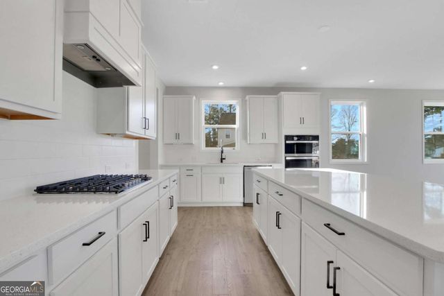 742 Crossroad Court SW, Powder Springs, GA 30127