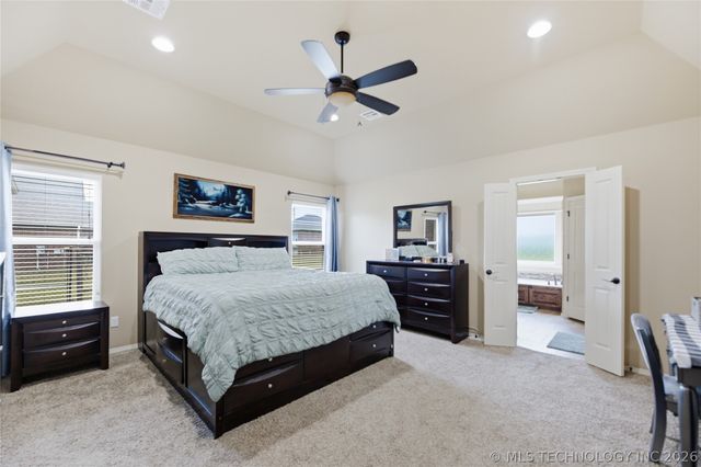 6877 S 304th East Avenue, Broken Arrow, OK 74014