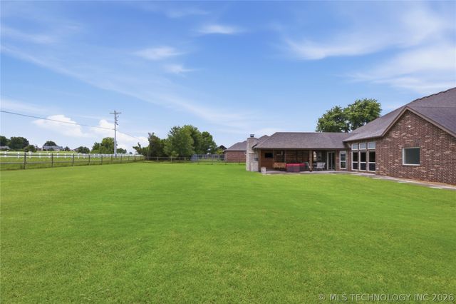 6877 S 304th East Avenue, Broken Arrow, OK 74014