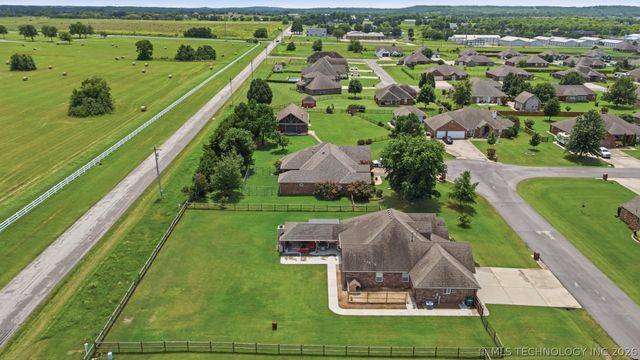 6877 S 304th East Avenue, Broken Arrow, OK 74014