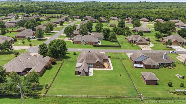 6877 S 304th East Avenue, Broken Arrow, OK 74014