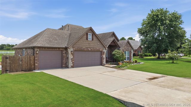 6877 S 304th East Avenue, Broken Arrow, OK 74014