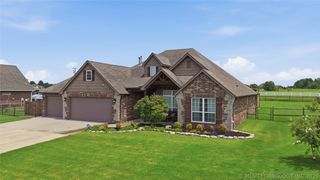 6877 S 304th East Avenue, Broken Arrow, OK 74014