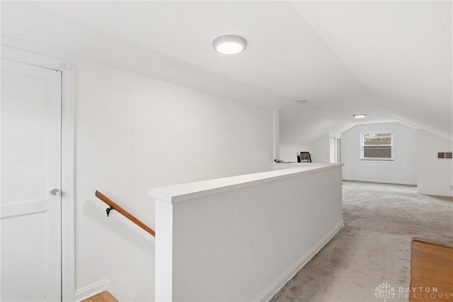 516 Oakview Drive, Dayton, OH 45429