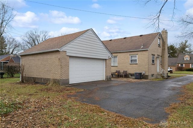 516 Oakview Drive, Dayton, OH 45429