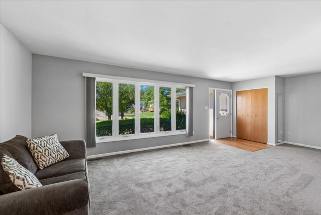 4919 153rd Street, Oak Forest, IL 60452