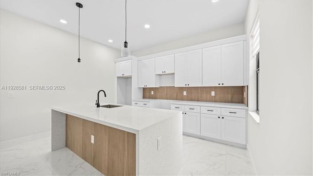 840 GUINNE LN, Lehigh Acres, FL 33974