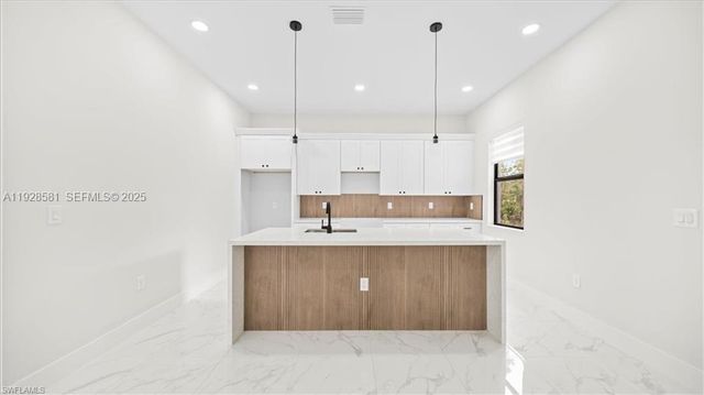 840 GUINNE LN, Lehigh Acres, FL 33974