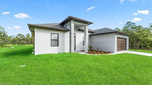 840 GUINNE LN, Lehigh Acres, FL 33974