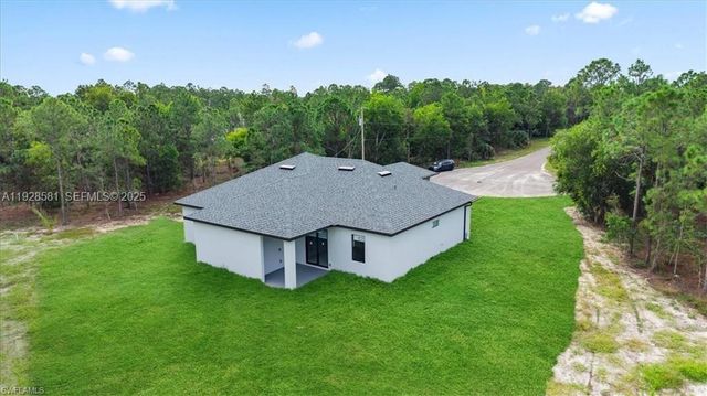 840 GUINNE LN, Lehigh Acres, FL 33974