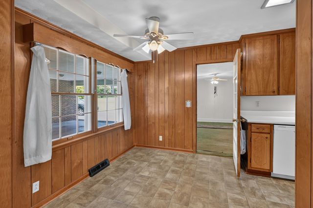 127 Sherry Cir, Gallatin, TN 37066