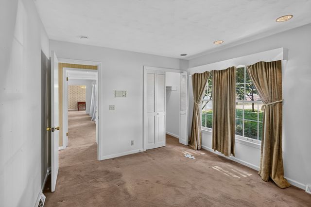 127 Sherry Cir, Gallatin, TN 37066